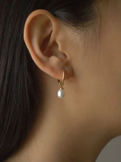 AKSHA Pearl Earrings *18k Gold-plated