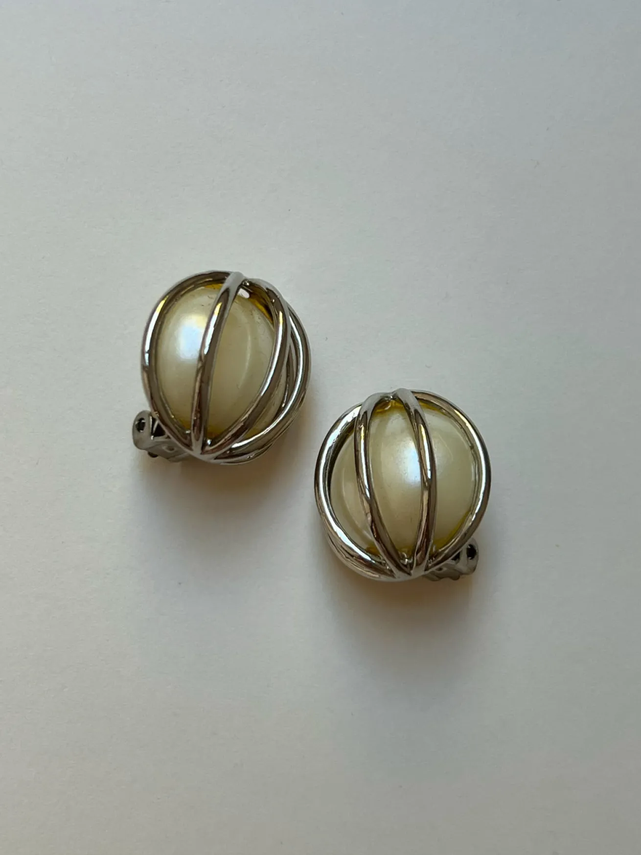 Balloon Pearl Clip-Ons (Vintage)