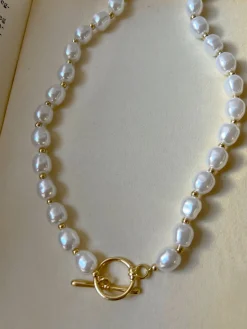 Baroque Faux Pearl Necklace