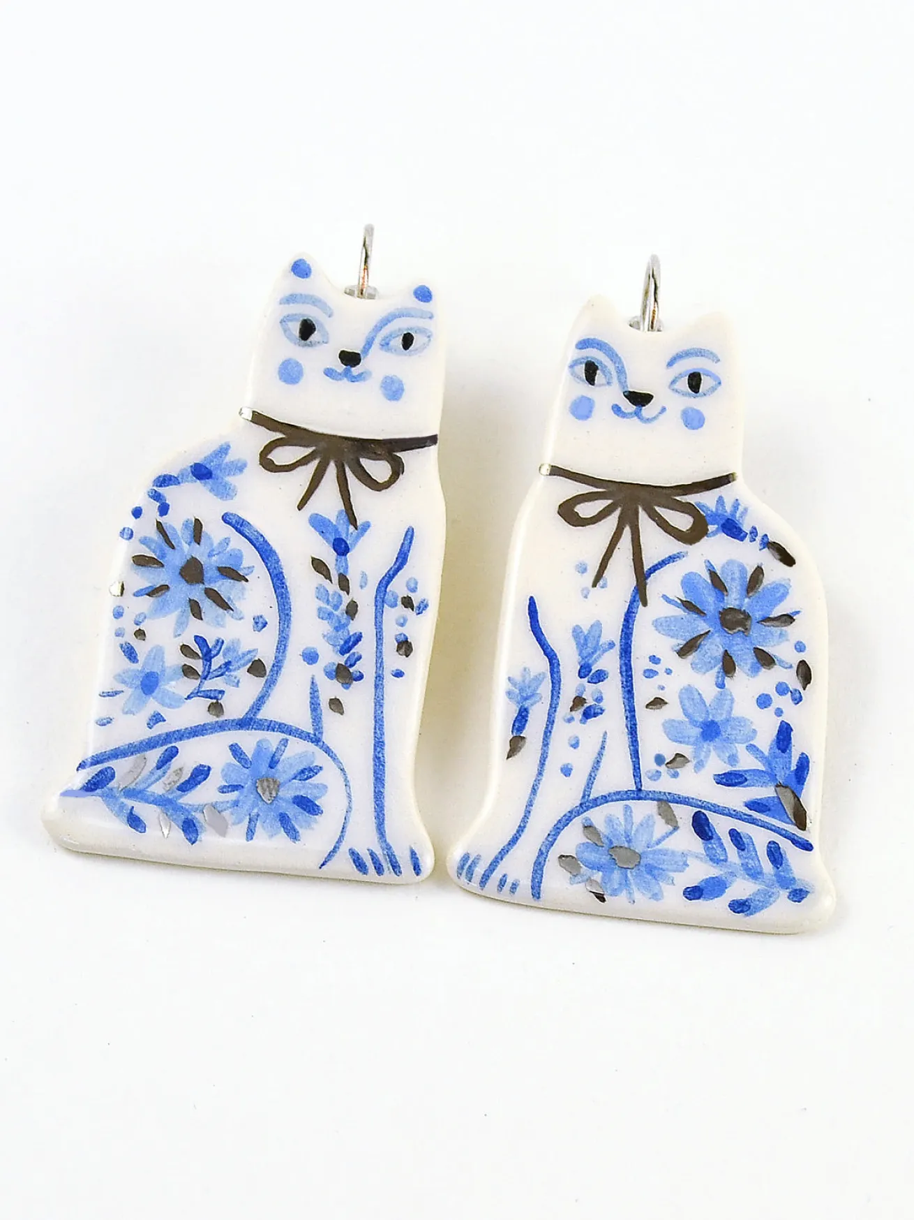 Ceramic Handpainted Cat Earrings with Flowers - Silver/Blue