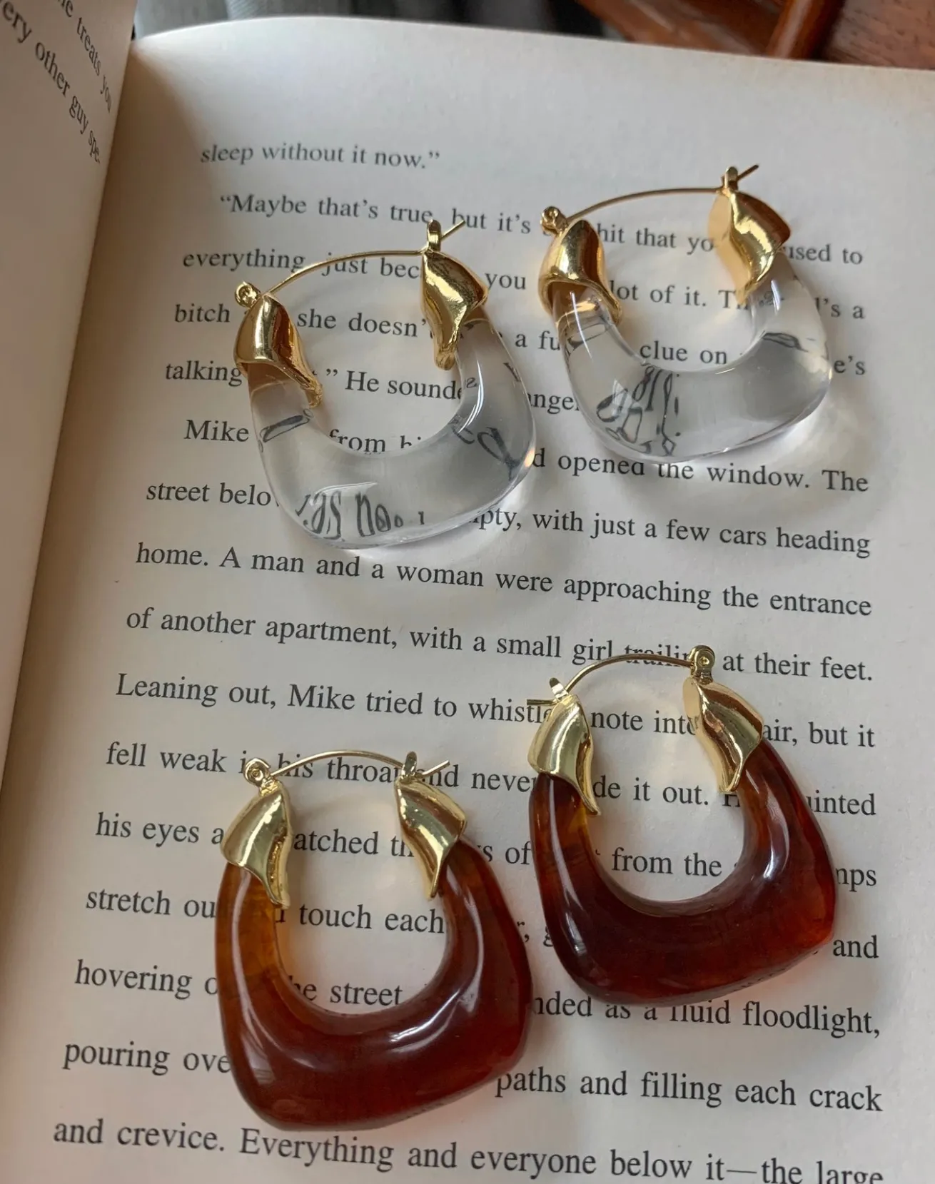 Chunky Vintage Hoops - Brown