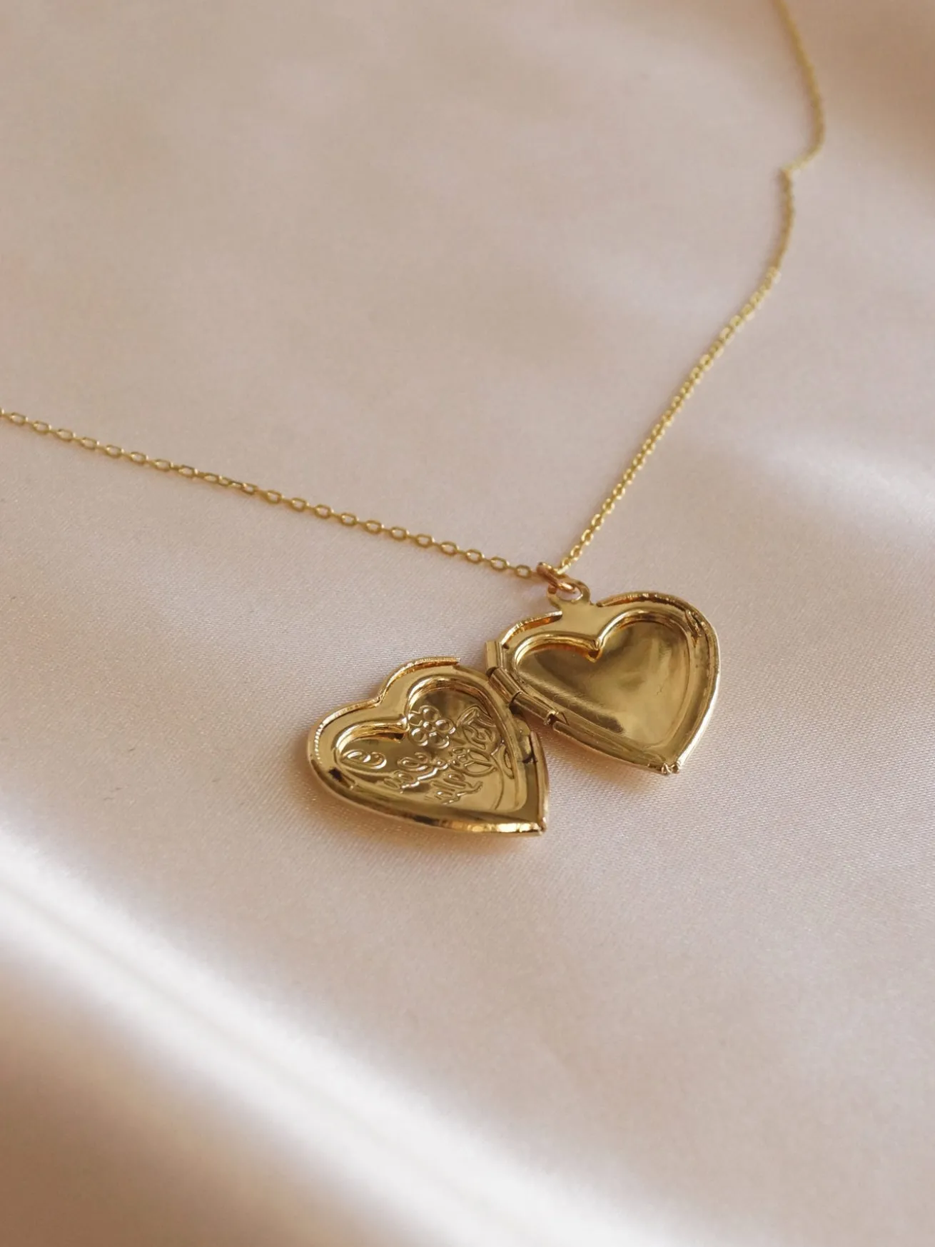 EMMA Locket Necklace