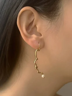 Face Earrings With Little Pearls