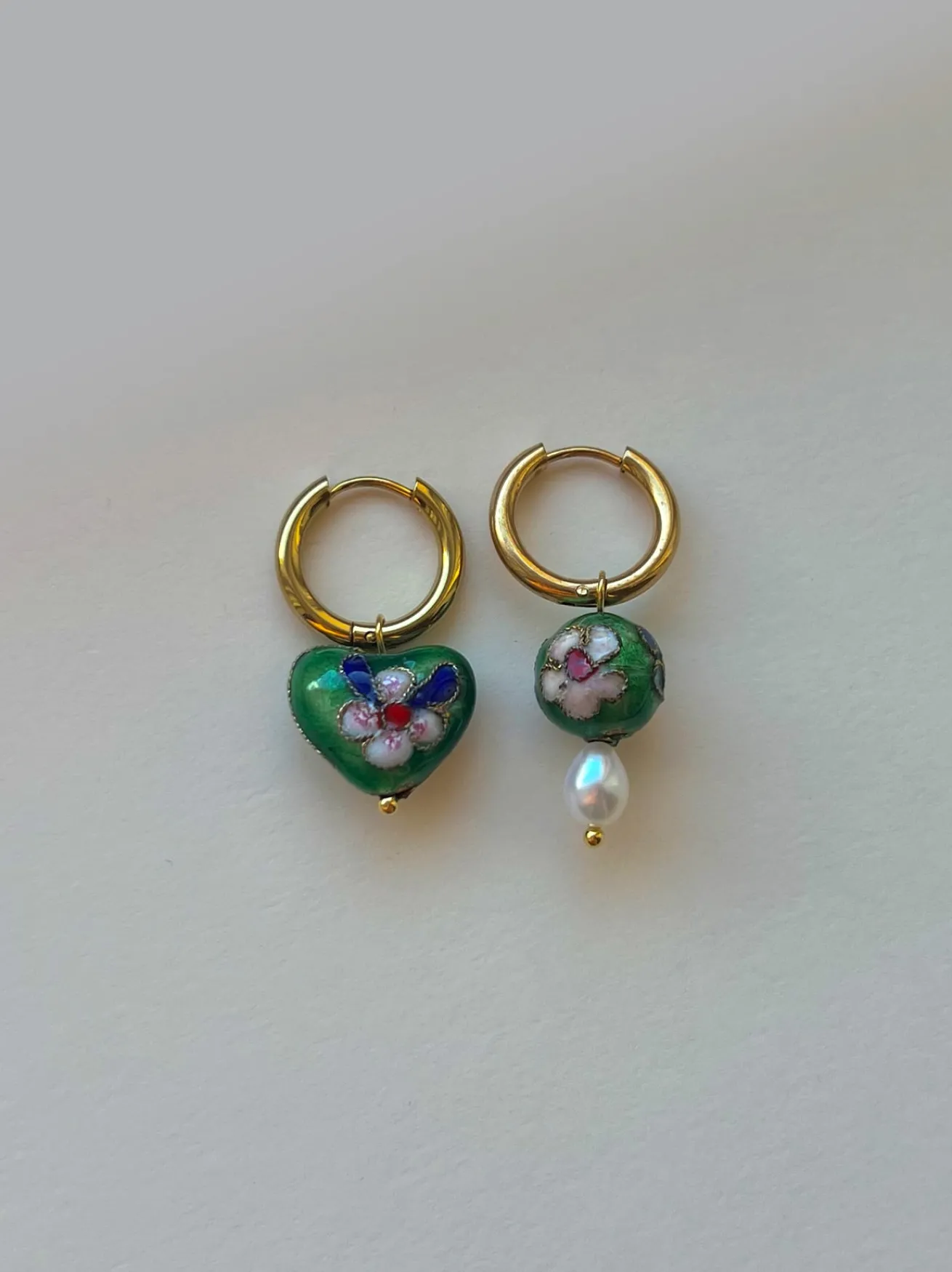Heart-shaped Green Flower Cloisonne Mismatched Hoops
