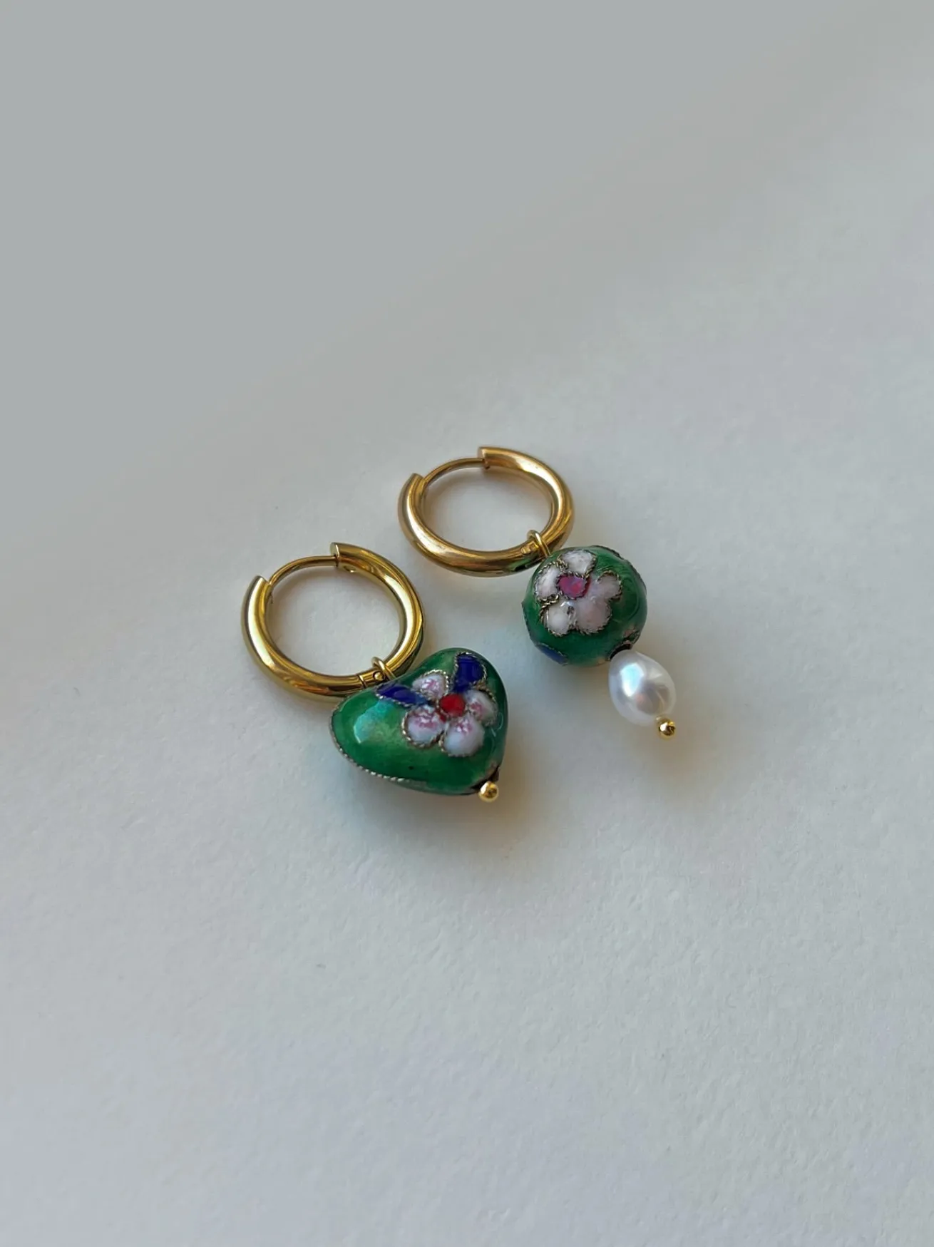 Heart-shaped Green Flower Cloisonne Mismatched Hoops