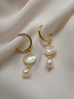 Hildur Earrings - Shell *18K Gold-plated