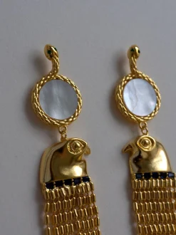 Horus Earrings With Shell Crest