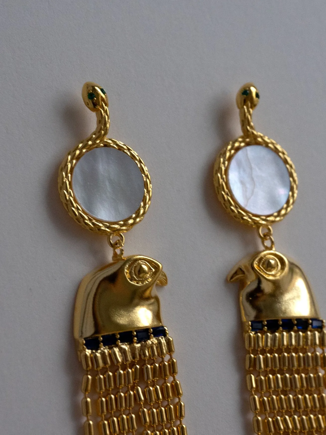 Horus Earrings With Shell Crest