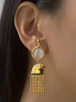 Horus Earrings With Shell Crest