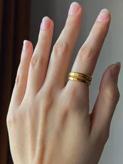 Intertwined Ring - Gold