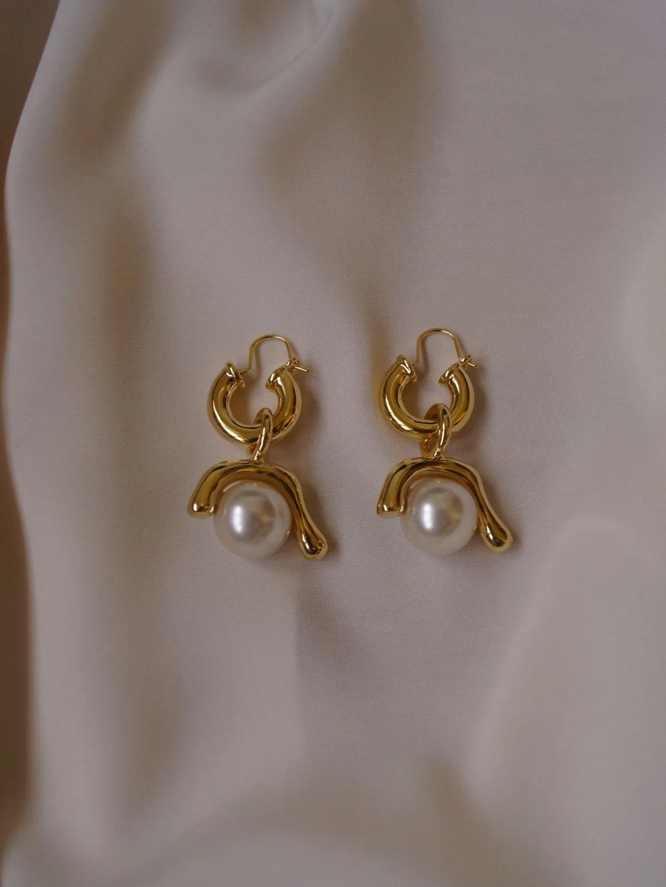 Leta Pearl Earrings