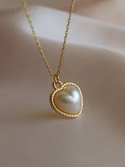 LILITH Heart Pearl Necklace