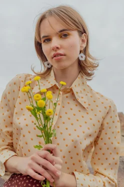 Little Flower Hoops - Marbled White *18K Gold-plated