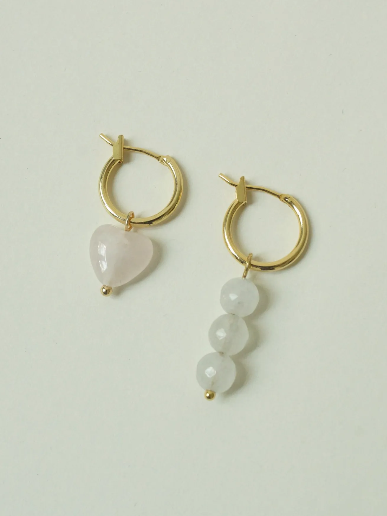 Little Stone Heart Mismatched Hoops - Pink/White