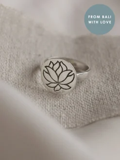 LOTUS Pendant Ring // GABI EXCLUSIVE