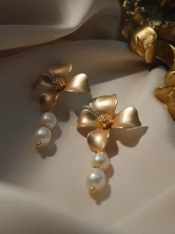 Lou Flower Earrings *18K Gold-plated
