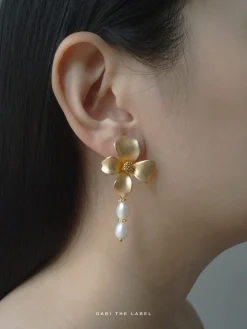 Lou Flower Earrings *18K Gold-plated
