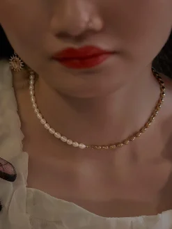 Pearl and Gold Duality Necklace
