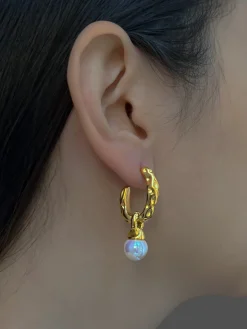 Pearl Drop Earrings - Gold