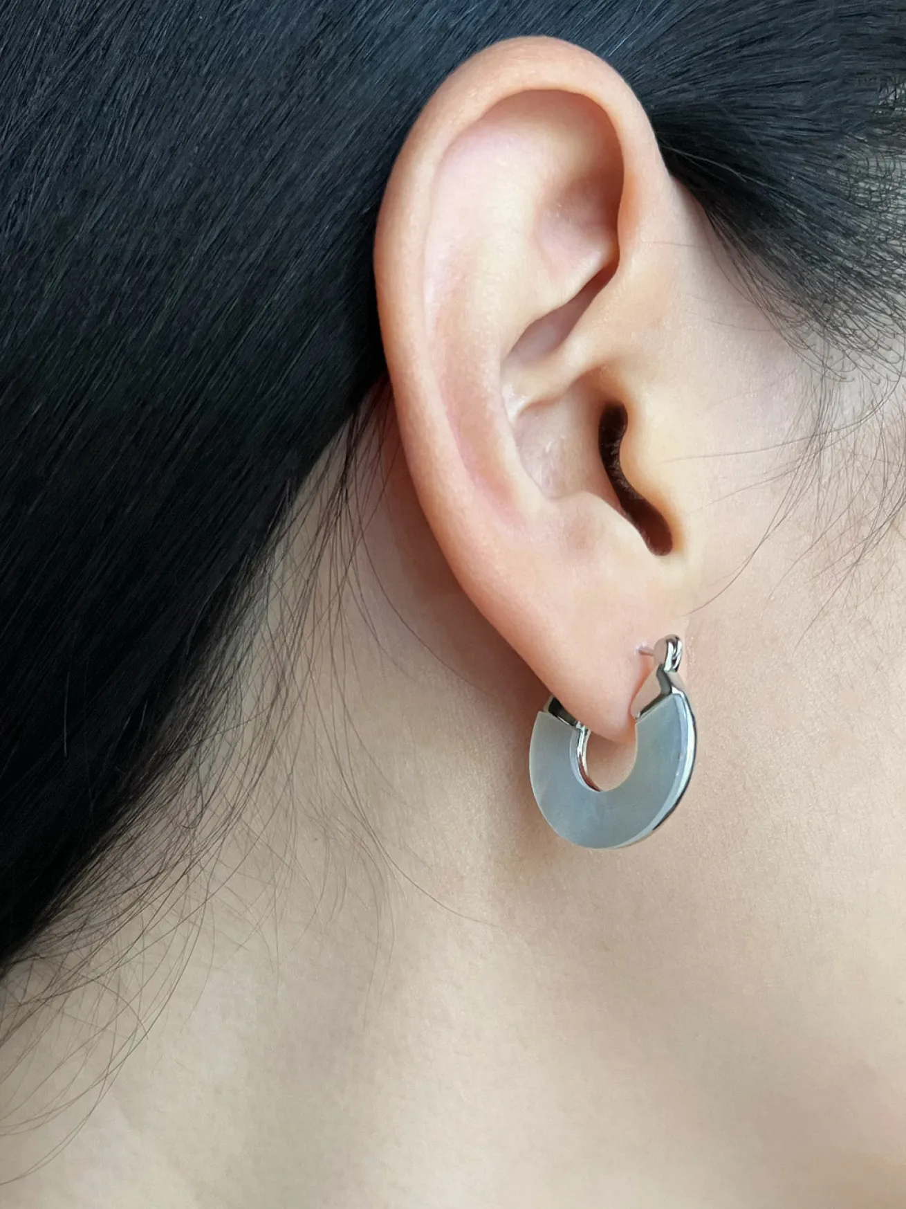 Petite Shell Hoops - Silver