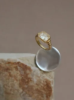 Rectangular Gemstone Twist Ring - Clear