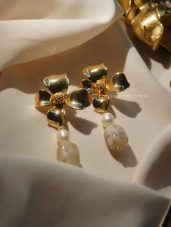 Sigrun Flower Earrings *18K Gold-plated