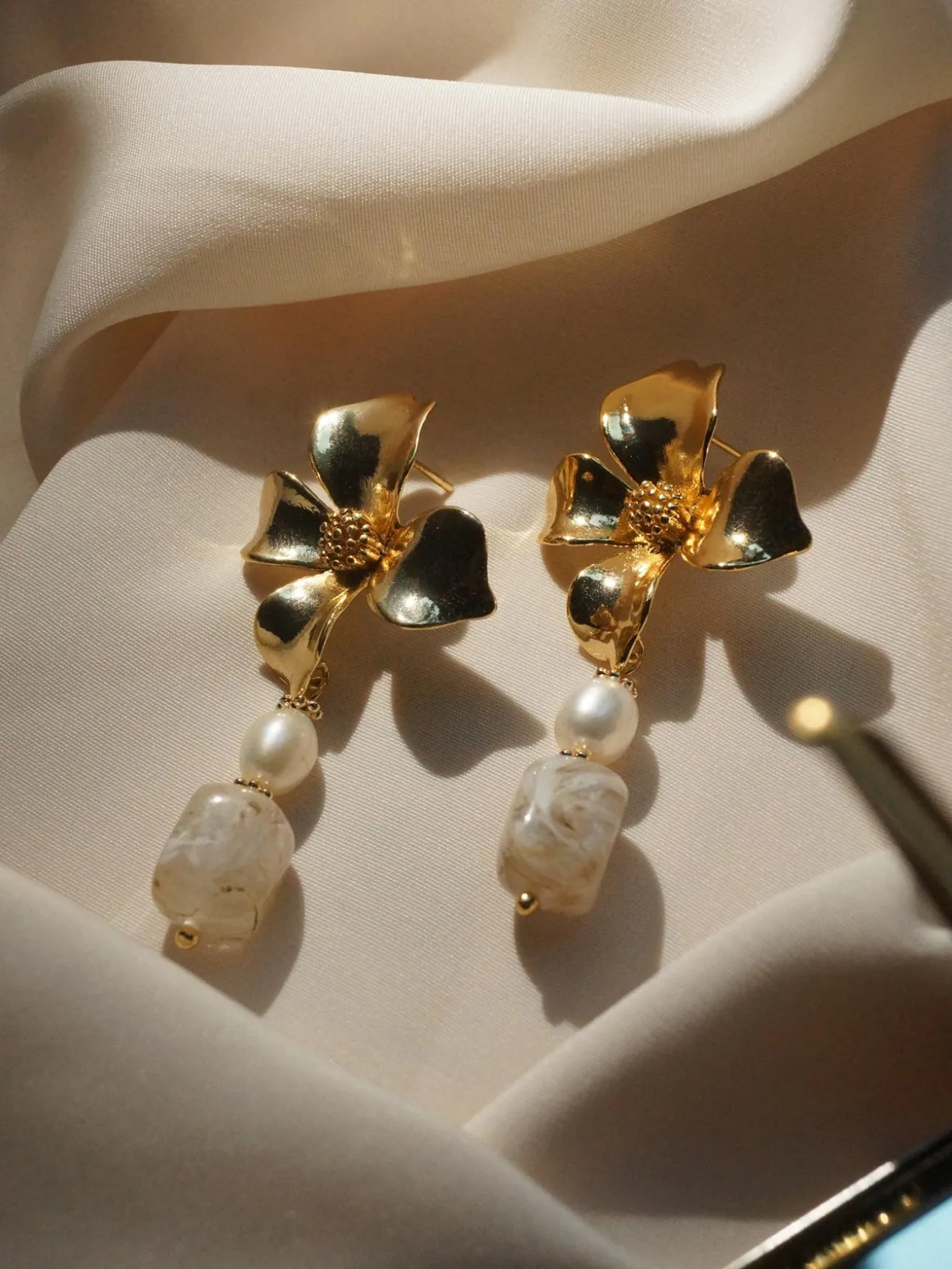 Sigrun Flower Earrings *18K Gold-plated