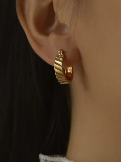 Small Wave Gold Hoops