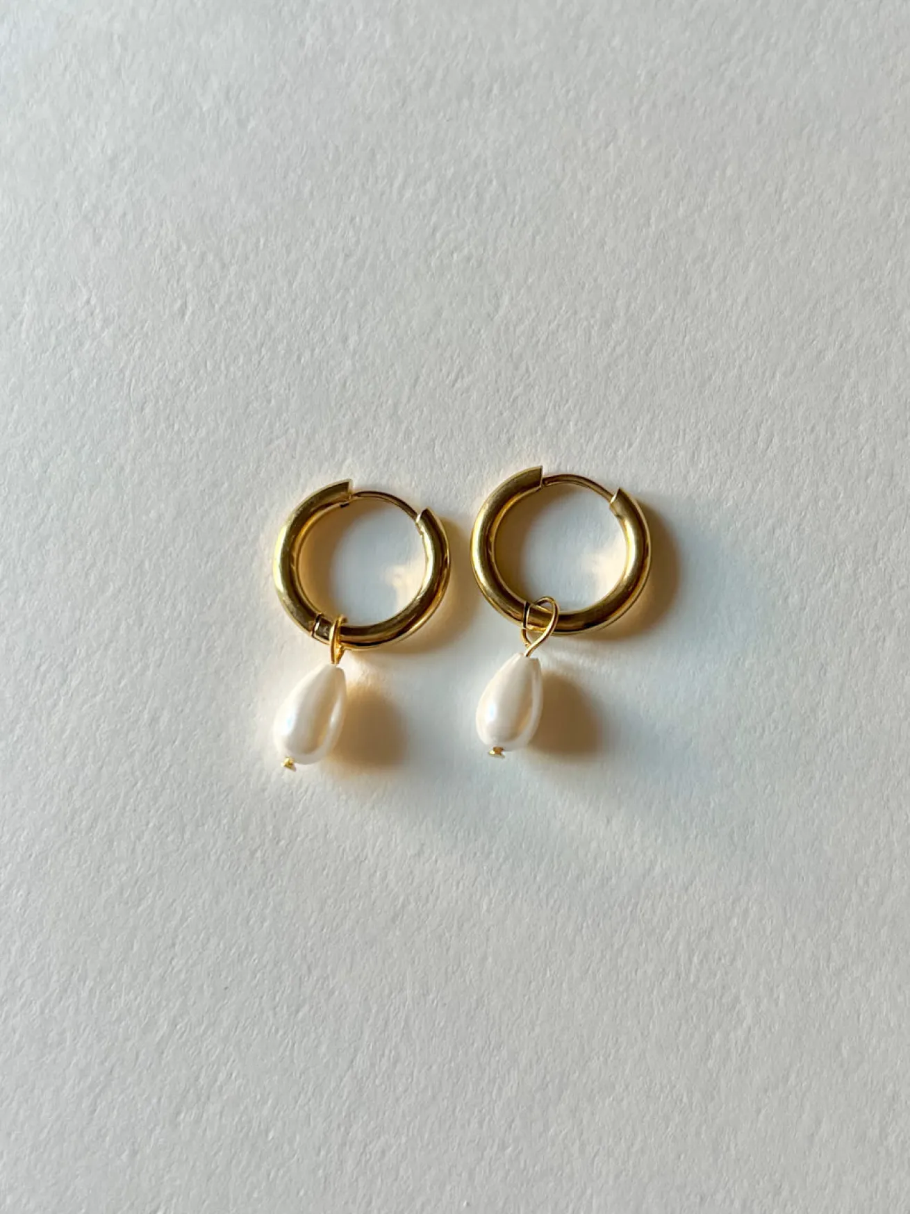 Teardrop Stainless Steel Hoops - Pearls Mini